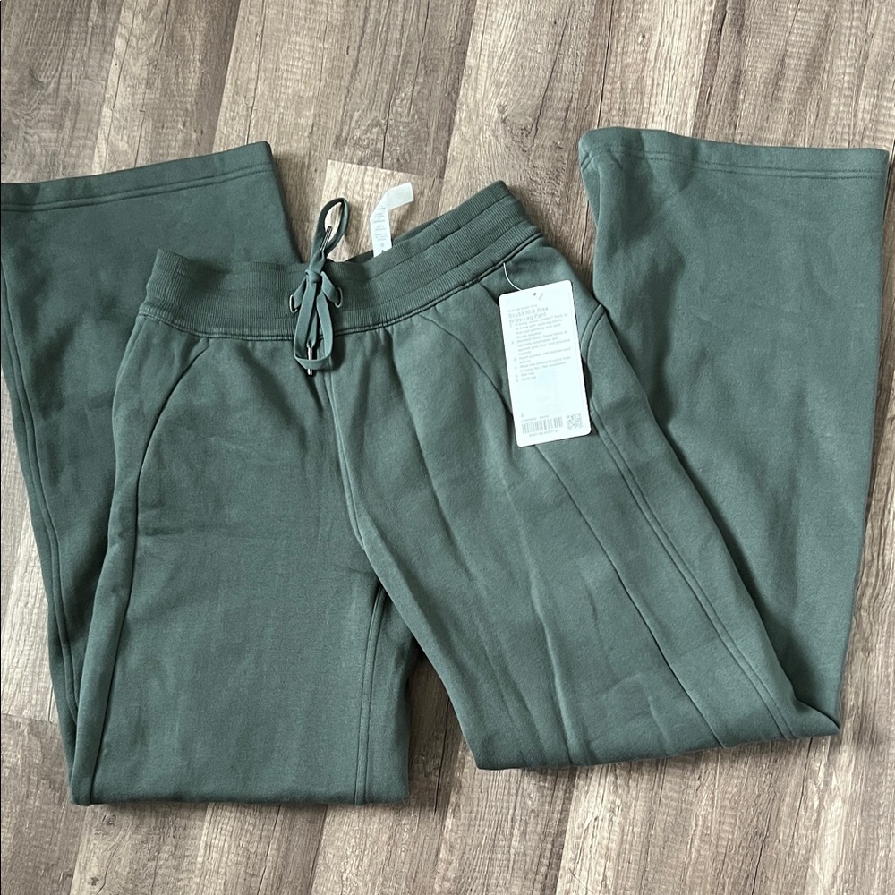 Lululemon scuba wide leg Pants
